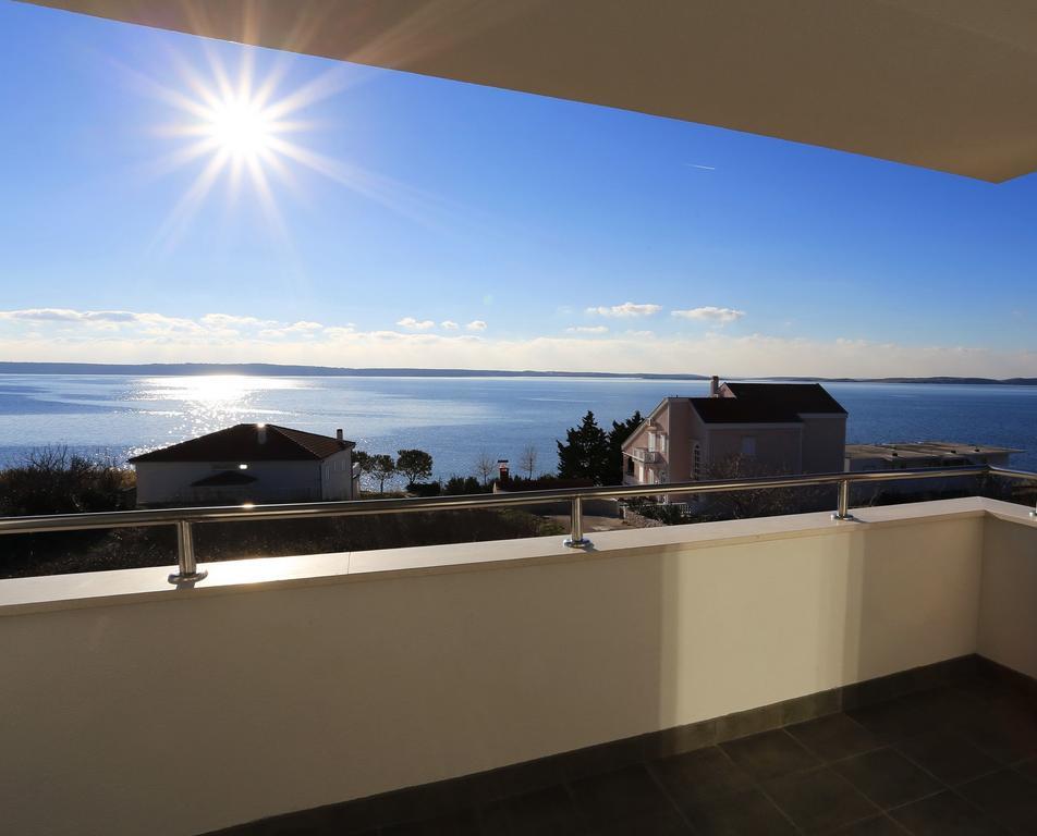 House Natali 70M From The Beach - Free Ev Top Up Rtina Exterior foto