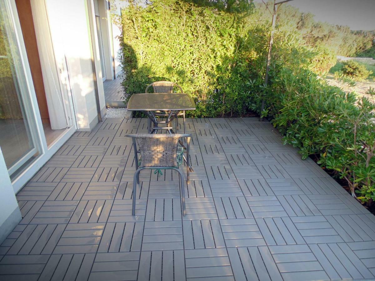 House Natali 70M From The Beach - Free Ev Top Up Rtina Exterior foto