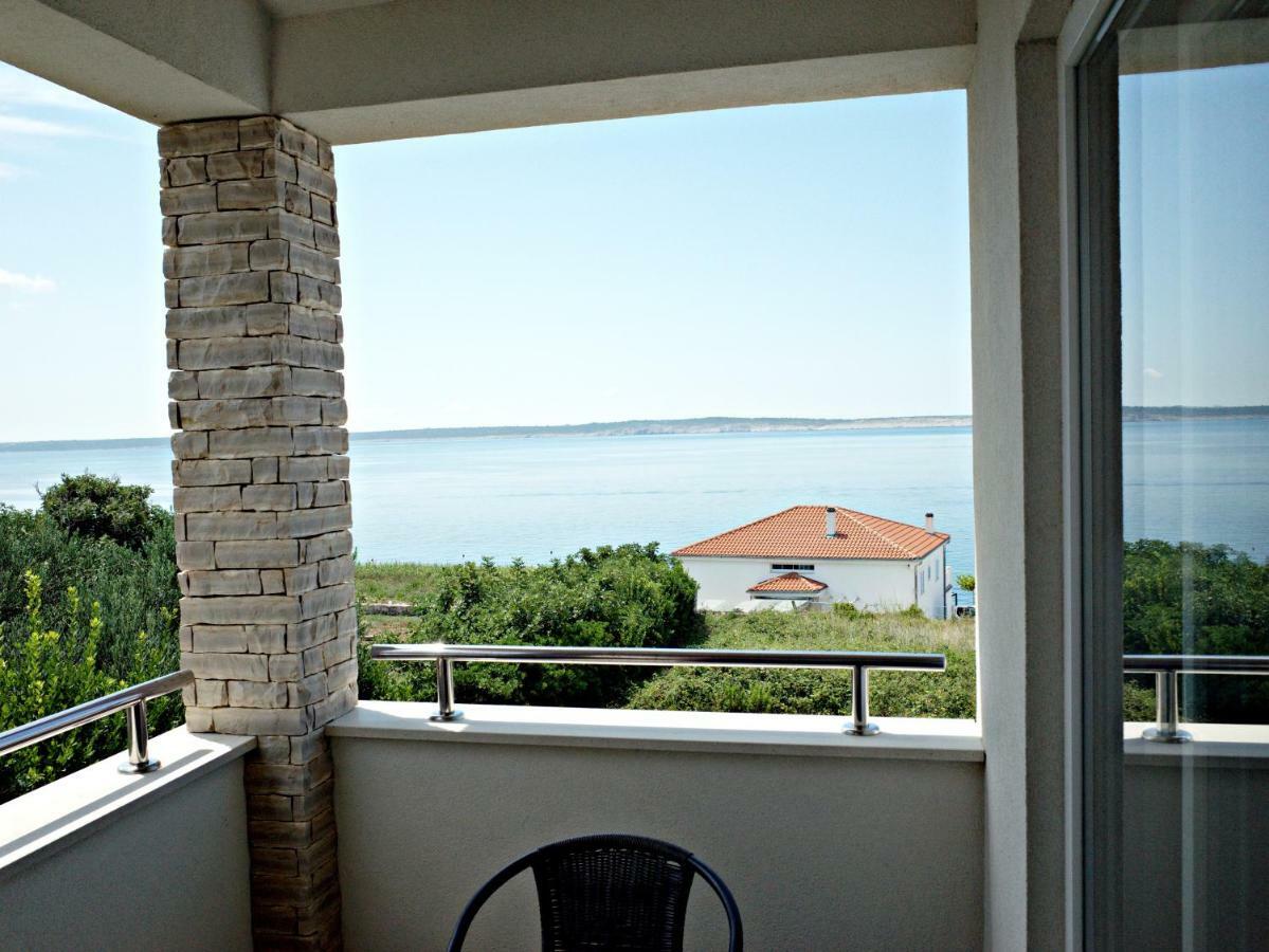House Natali 70M From The Beach - Free Ev Top Up Rtina Exterior foto